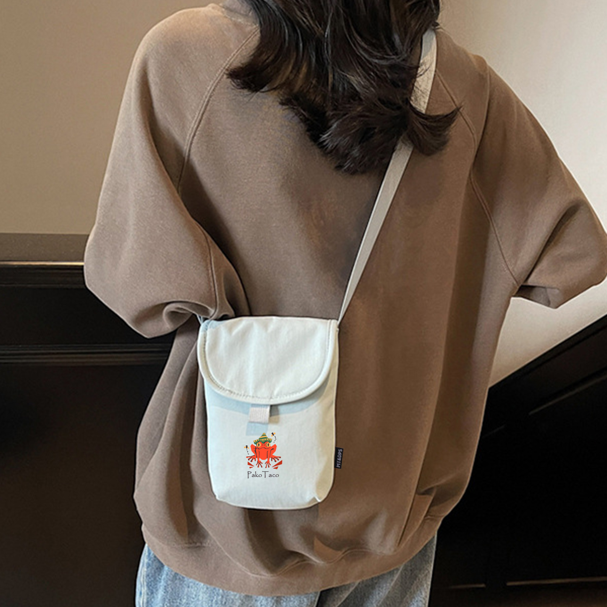 Small Size Canvas Shoulder Bag - Image 14