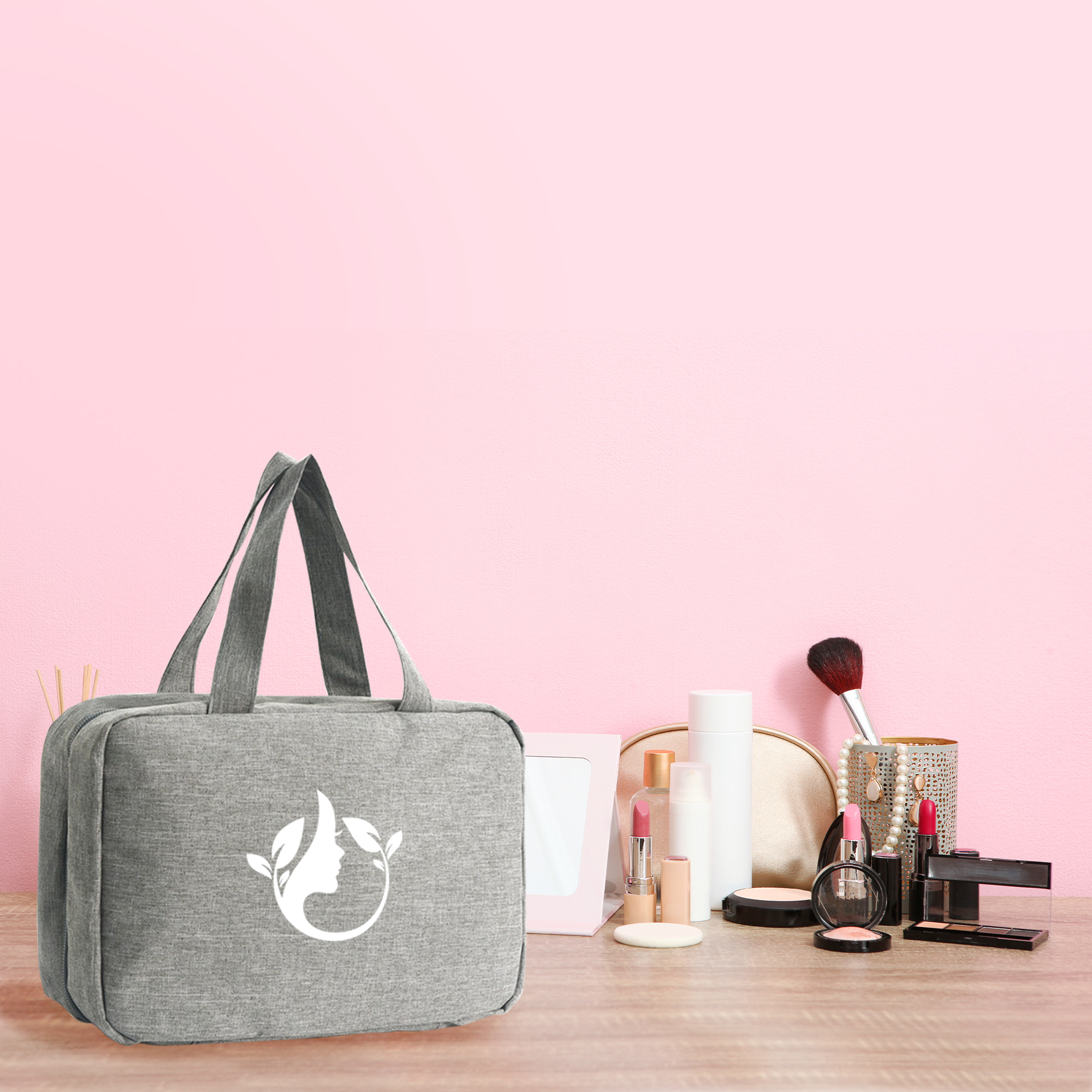 Large Capacity Hanging Toiletry Bag - Image 10