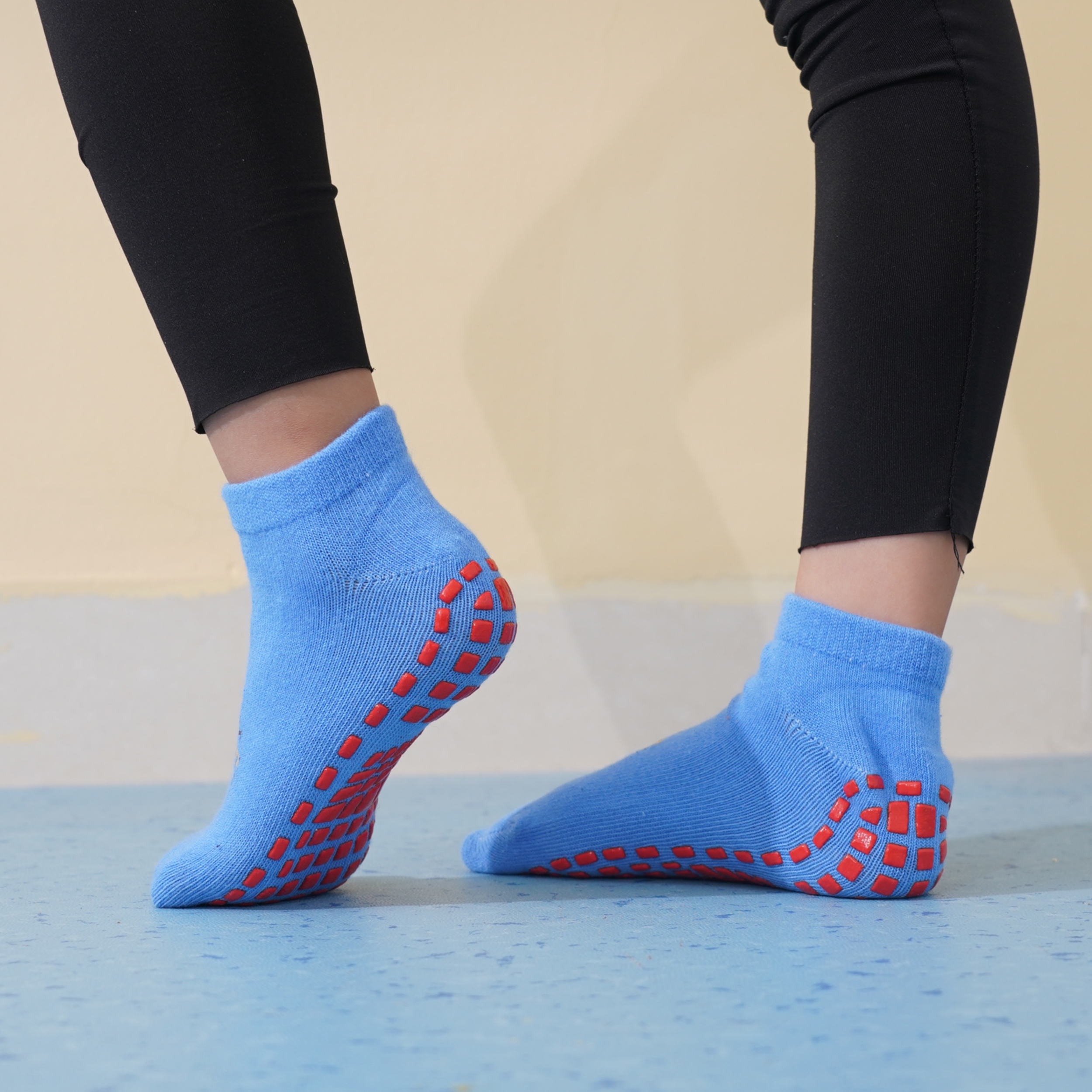 Low Cut Kids Gripper Socks - Image 10