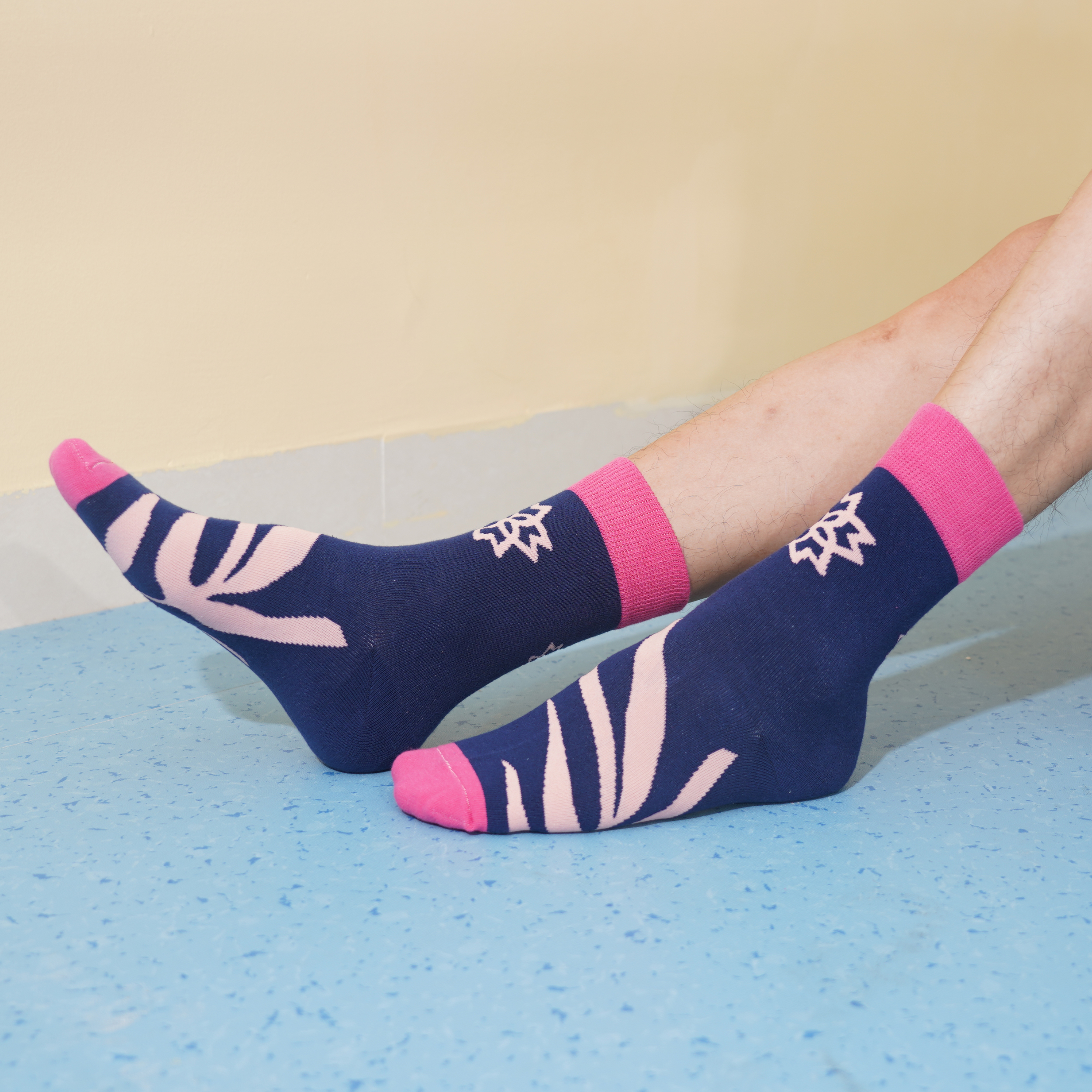 Crew Custom Pattern Woven Socks - Image 3