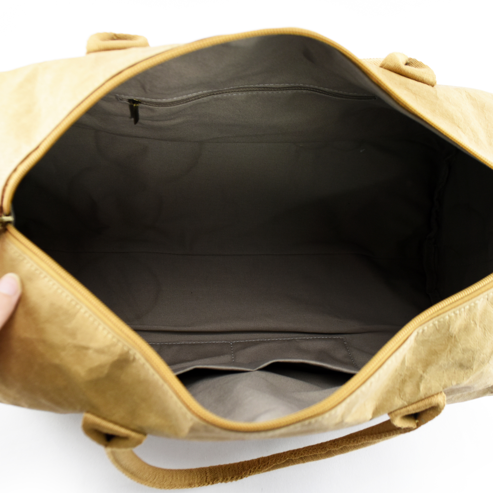 Jakob Kraft Paper Duffle Bag - Image 4