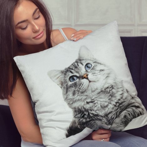 Utopia Cushion - Plush - Image 4