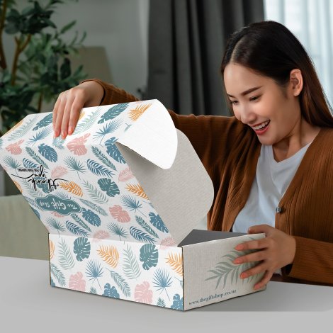 Die Cut Box with Locking Lid - 502x295x150mm - Image 4