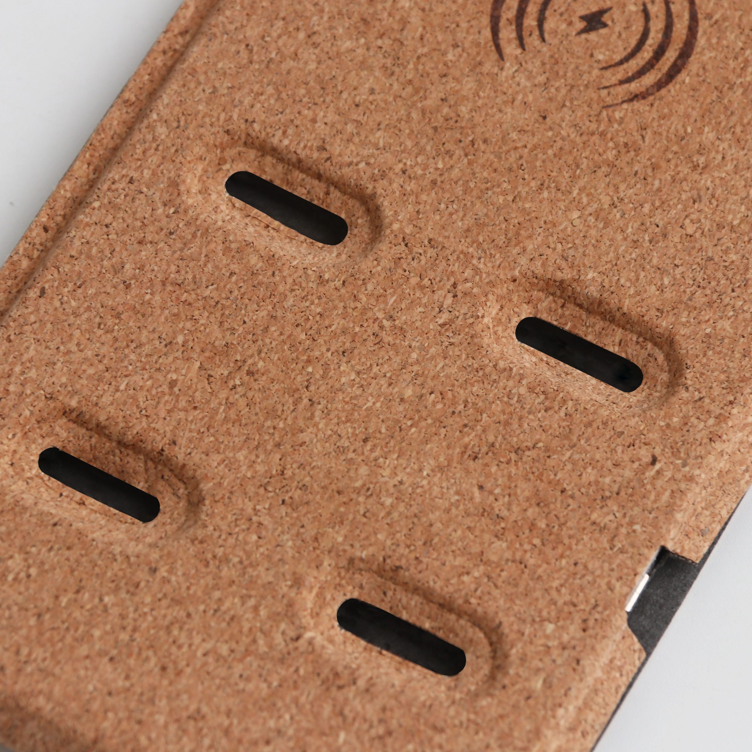 10W Stand Cork Wireless Charger - Image 4