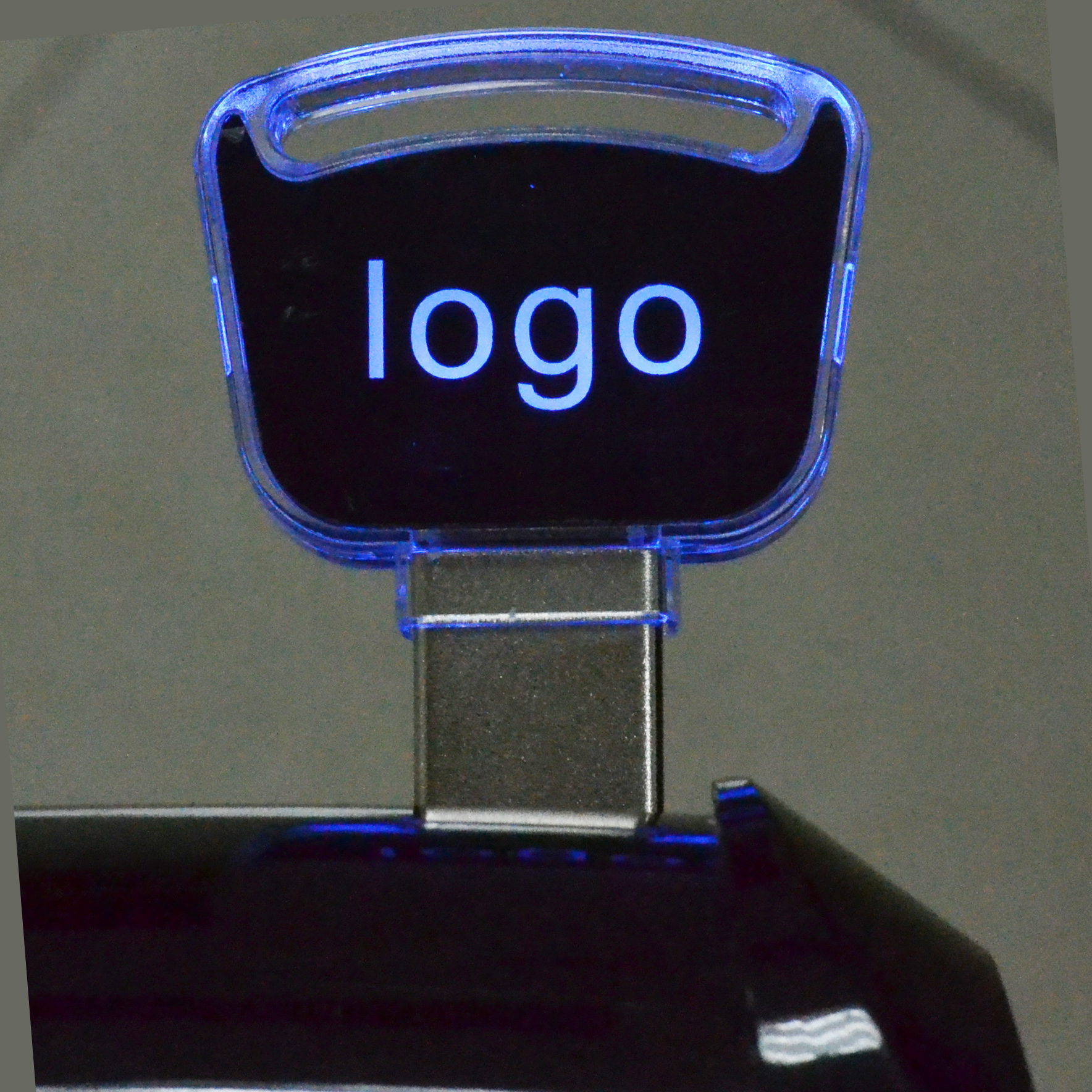 Light-on Flash Drive - Image 3