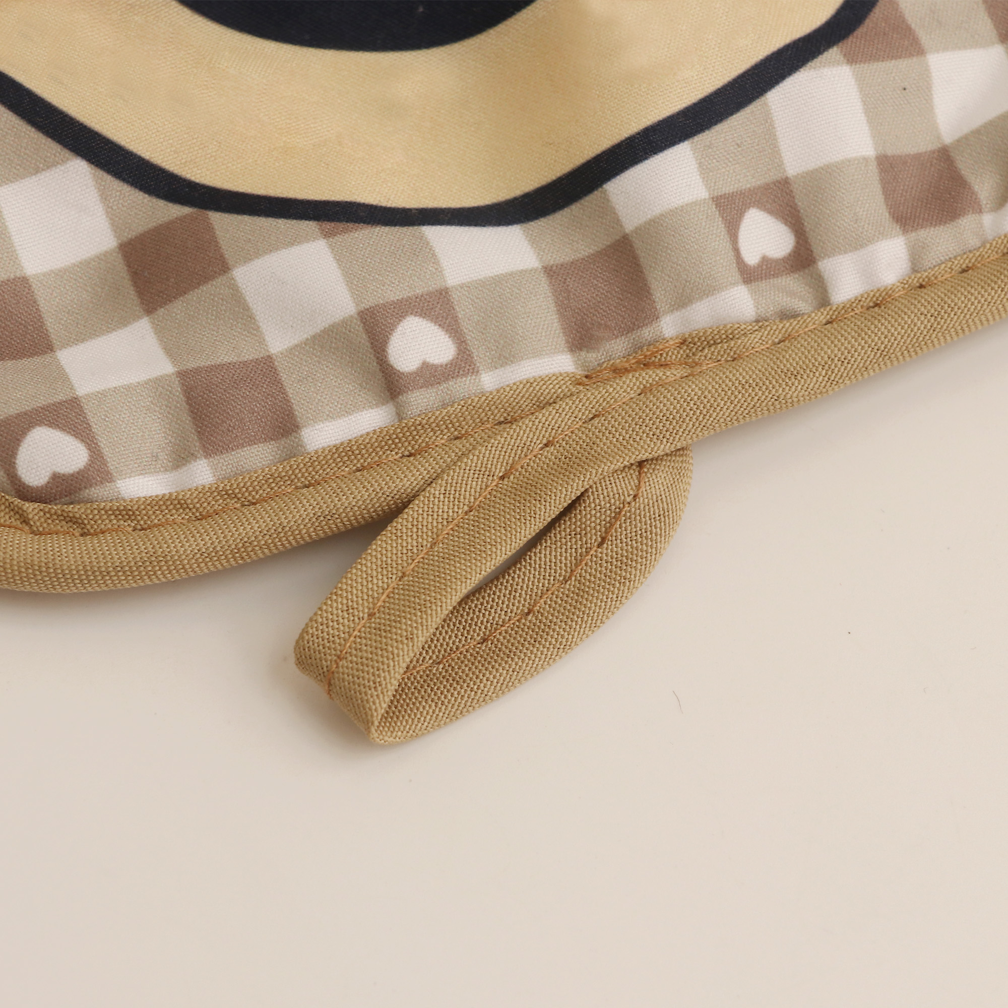 Medium Quilted Pot Holder - Image 5