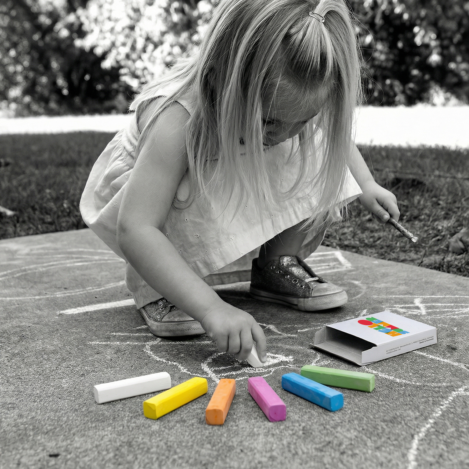 STAEDTLER Assorted Sidewalk Chalk Set - Image 5