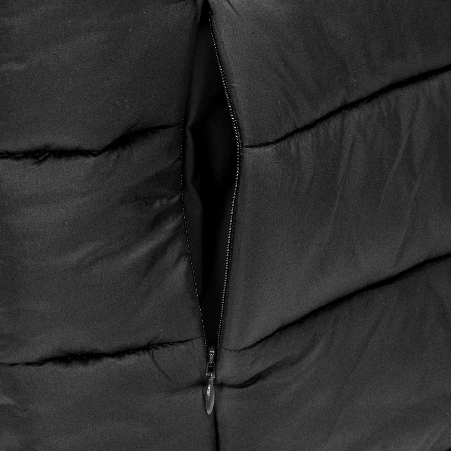 Swiss Peak Urban Unisex Puffer Vest - Image 9